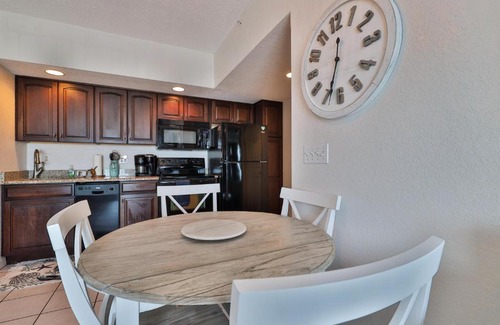 New Smyrna Beach Apartment | Oceanfront Coconut Palms Condo! 1-1 With Stunning Views