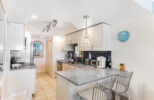 Key Colony Beach Condo | Oceanfront condo with stunning view, pool, beach access & tennis courts