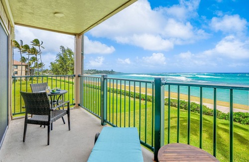 Kapaa Condo | Oceanfront condo with balcony, great view, pool, hot tub - 50 ft to beach