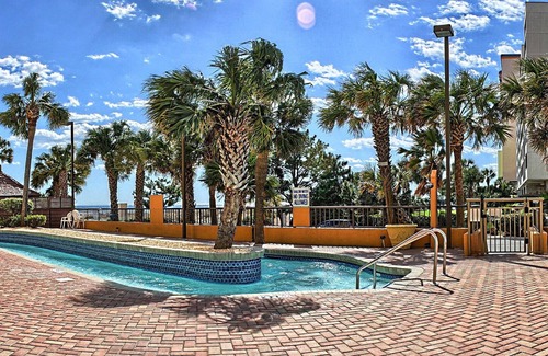 Myrtle Beach Resort | Oceanfront Efficiency w/Fantastic View + Official On-Site Rental Privileges