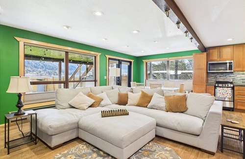 West Juneau House | Oceanfront Fire Pit, Decks, Large Yard, Views!