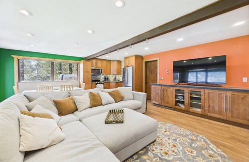 West Juneau House | Oceanfront Fire Pit, Decks, Large Yard, Views!