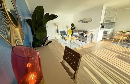 South Redondo Apartment | Oceanfront Gem - 2BR/BA + Balcony & 2 Parking Spaces