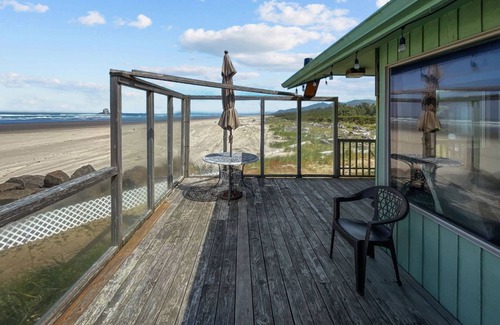 Rockaway Beach House | Oceanfront Getaway, Stunning Views, Pet Friendly, Spacious Deck, Steps to the Beach