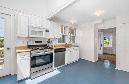 Sagamore Beach House | Oceanfront Home on Sagamore Beach with WiFi