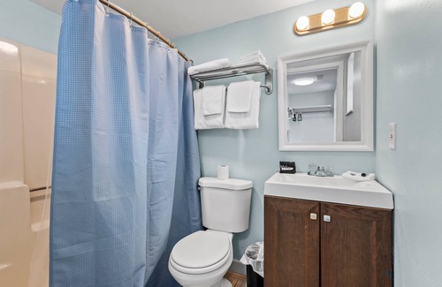 Fort Pierce Hotel | Oceanfront Inn Room #18- Ocean View Balcony, 2 Full Beds
