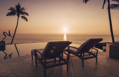 Kamuela House | Oceanfront Luxury, Privacy, Chef & Staff Quarters, Onsite Management. Sleeps up to 30 Guests*