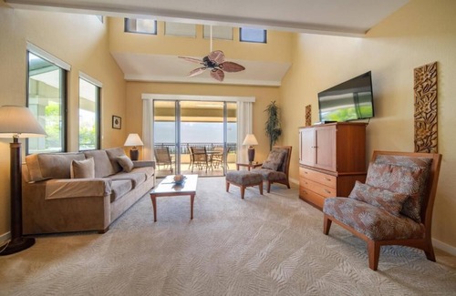 Kapalua Hotel | Oceanfront Opulence: Villas within Maui's Premier Resort