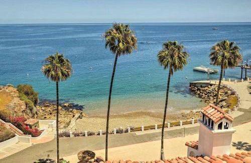 Avalon House | Oceanfront Penthouse Suite Wpanoramic Views