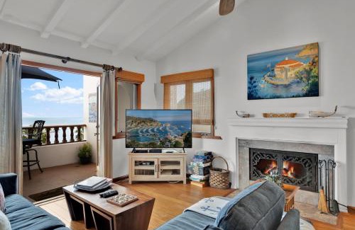 Avalon House | Oceanfront Penthouse Suite Wpanoramic Views