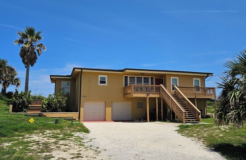 Crescent Beach House | Oceanfront private, dog friendly, 2BR house, Fall/Thanks/Christmas availability.