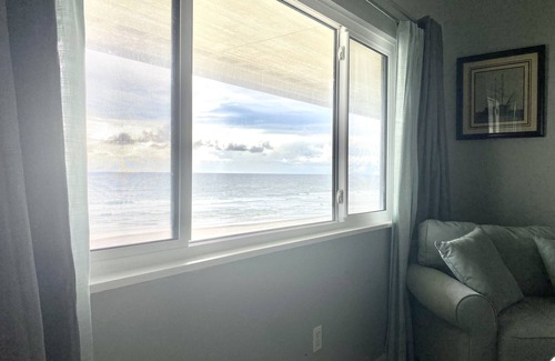 Crescent Beach Condo | Oceanfront, Quiet Beach, Pickleball, Family Friendly, Clean