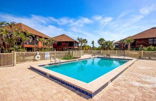 Sanibel House | Oceanfront Sanibel Island retreat with private beach