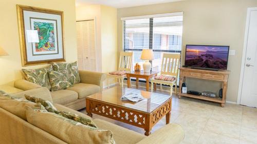 Sanibel House | Oceanfront Sanibel Island retreat with private beach