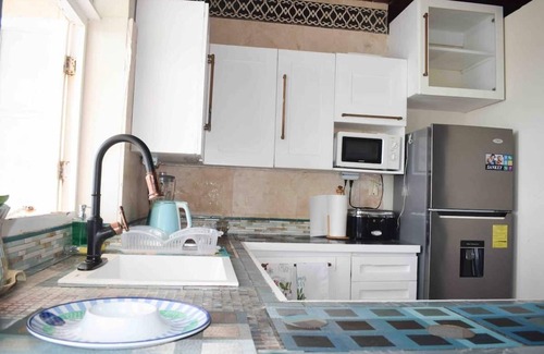 Belair Apartment | Oceanfront Studio A by Beach w/Pool @ Villa Zennn
