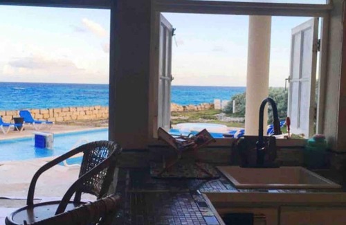 Belair Apartment | Oceanfront Studio A by Beach w/Pool @ Villa Zennn