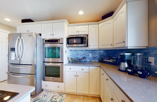 Rye House | Oceanfront Stunner w/Kayaks, Beach Gear, Fireplace, Amazing Water Views & Pond