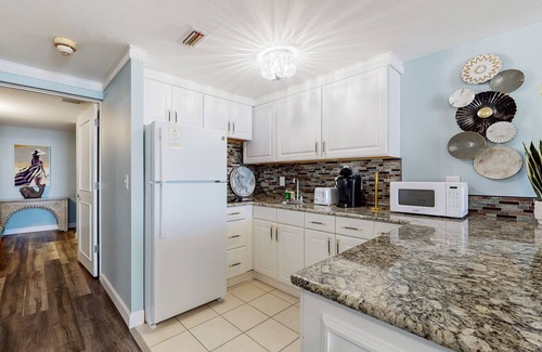 Ortona Park Hotel | Oceanfront suite with gym & high-speed WiFi