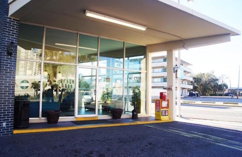 Myrtle Beach Hotel | Oceanfront Viking Motel