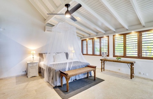 Belnem Villa | Oceanfront with private beach | 4 bedrooms, 4 bathrooms