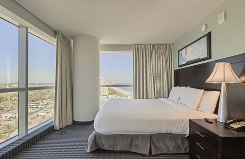 Downtown Myrtle Beach Hotel | Oceans One Resort