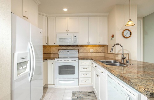 Townsite Condo | Oceanside Beach Condos