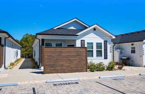 Corolla Light House | Oceanside, Comm Pool! Lighthouse Views! Close to beach, BC18B, Oh Whale