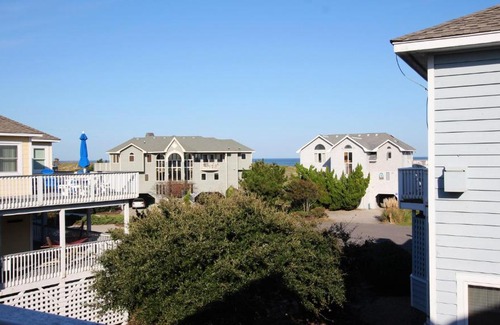 Whale Head Hill House | Oceanside, Ocean Views, Hot Tub, Close to Beach Access, 743, Golden Days