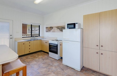Avoca Beach Apartment | Oceanside - Pet Friendly Beachside Accommodation