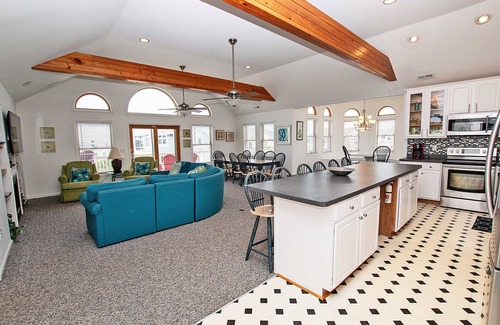 Ocean Hill House | Oceanside, Pool, Hot Tub, Community Amenities, VOH20, Laughing Duck