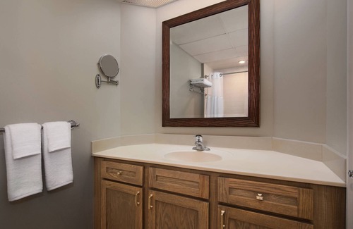 Palm Beach Shores Resort | Oceanside - Studio - Marriott's Ocean Pointe - Full Resort Access