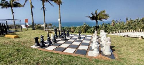 Shaka's Rock Apartment | Oceanview Oasis SEAVIEW - PRIVATE BRAAI - 9 HOLE PUTT-PUTT - TENNIS
