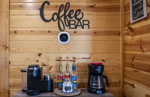 Sevierville Cabin | Oct 19-24 still available! 3br 3 bath - View - Game Rm - Hot Tub - 18mi to PF