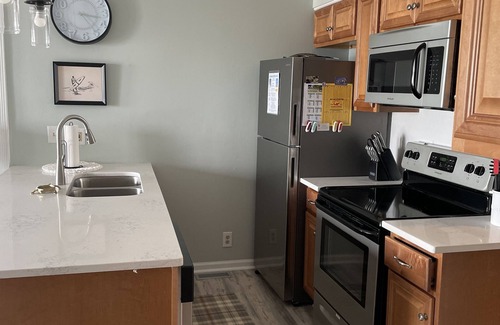 Ocean Isle Beach Condo | OCT rate special -One bedroom, Ocean Front-steps to sand ,sun and fun