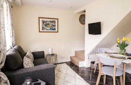Ripon House | October Cottage