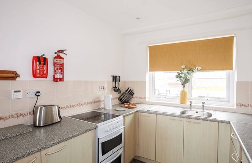 Mynytho Cottage | OER - 8 TY'N DON, pet friendly, with a garden in Abersoch