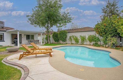 Encanto House | ❤️of PHX Heated Pool Chef's Kitchen Fast WiFi