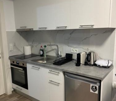Ofrinion Apartment | Ofriniou Heaven - 200m from the Beach - Swimming Pool Access - Starlink WIFI