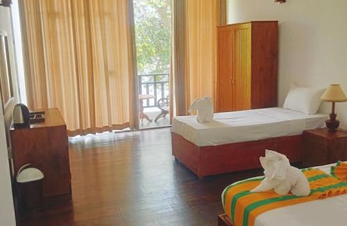 Yodakandiya Hotel | Oga Reach Hotel Yala