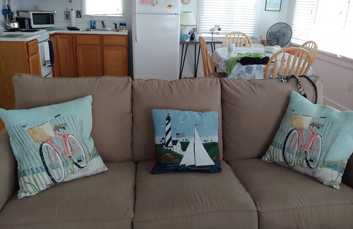 Ogunquit Cottage | Ogunquit Cottage -Walking distance to Beach & Town-2Bed/2FullBath quiet cottage
