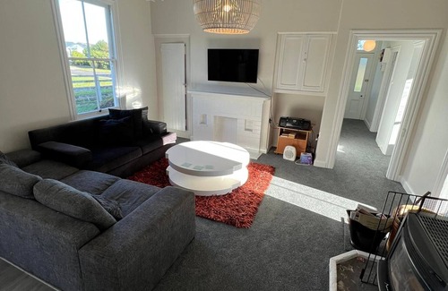 Ohakune Ski Chalet | Ohakune Junction Chalet - 200m from the Powder Keg
