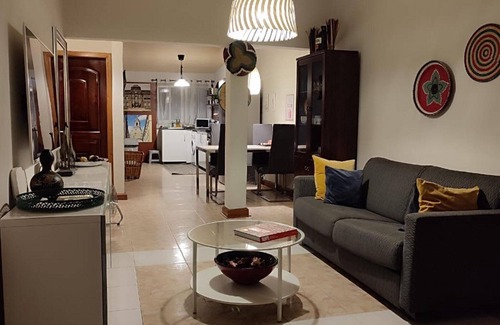 Nungua House | Oheneba Tema - Luxury Hot -tub Retreat With Wi-fi