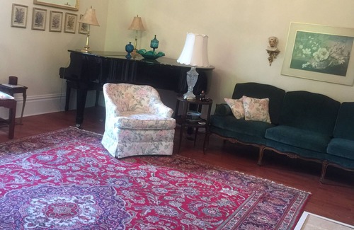 Scottown House | Ohio River Manor House Experience the peace and quiet of a country residence!