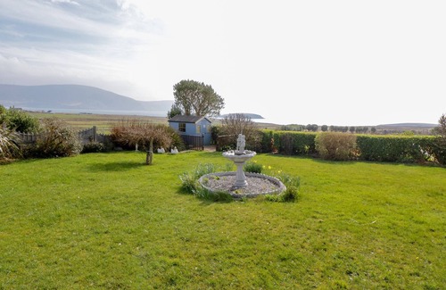 Pollagh Cottage | OILEAINAN, family friendly, with a garden in Keel, County Mayo