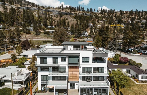 Central Okanagan Apartment | Okanagan Lake Luxury Suite with Kitchen Accommodations across the Lake n