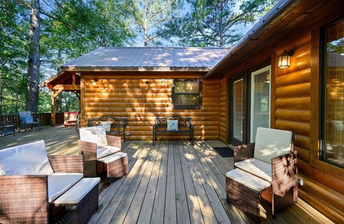 Broken Bow Cabin | Okehi Pine Cabin With Wood Burning Fireplace and Outdoor Hot Tub by Redawning