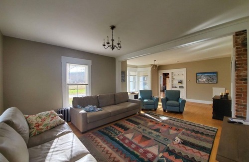 Ludlow House | Okemo Ski Retreat sleeps 16 comfortably and 1 mile to the mountain