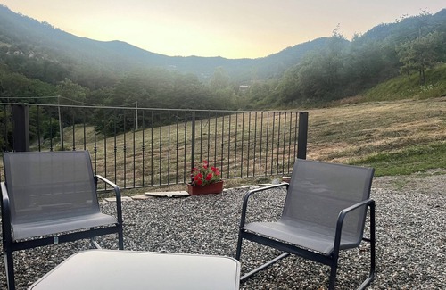 Merana Apartment | Old Barn in Cascina on the Langa Astigiana among the badlands with pets allowed