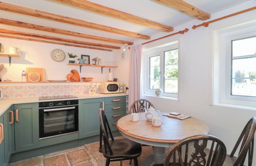 Sherrington Cottage | OLD FARM COTTAGE, pet friendly, character holiday cottage in Codford