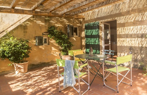 Bagnaia House | Old farmhouse at Elba overlooking two seas